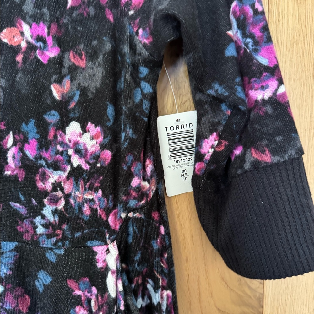 Torrid Mini Supersoft Push V-Neck Skater Dress Sz 10 - Picture 5 of 7